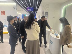 浙江省残联吕林理事长等领导莅临余杭余杭区辅具展示中心--爱可声助听器展区参观指导