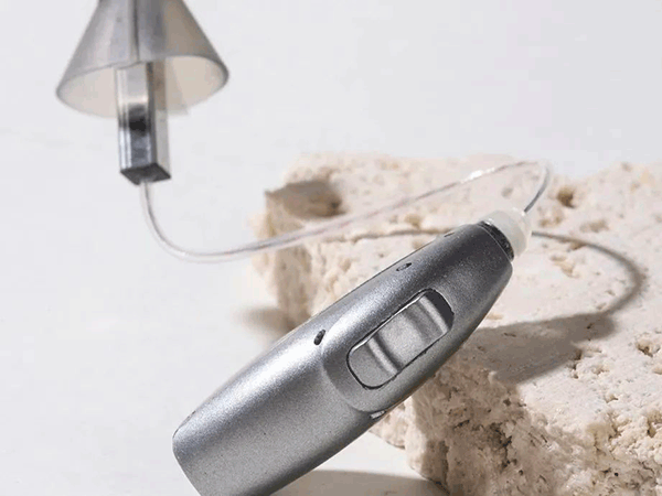 盘点那些悄悄损害你助听器的几个坏习惯