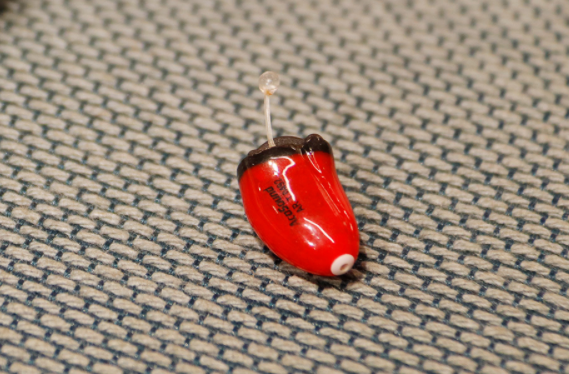 一位用户验配红宝石隐形助听器历程