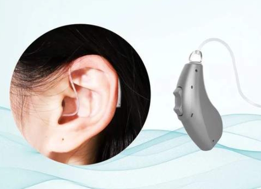 中耳炎患者能佩戴助听器吗？答案在这里